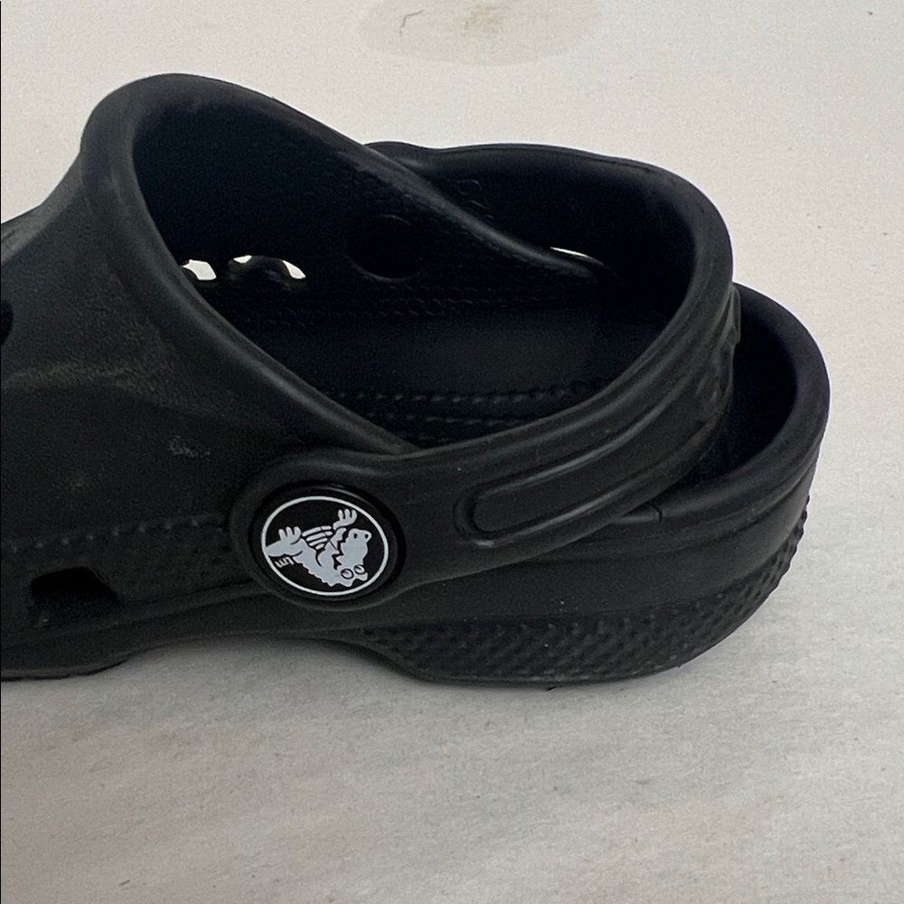 CROCS Kids Black Sandals sz 6 - Picture 10 of 16